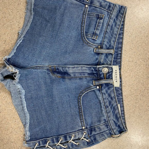 PacSun Shorts Tied-Up on Side - Picture 4 of 5